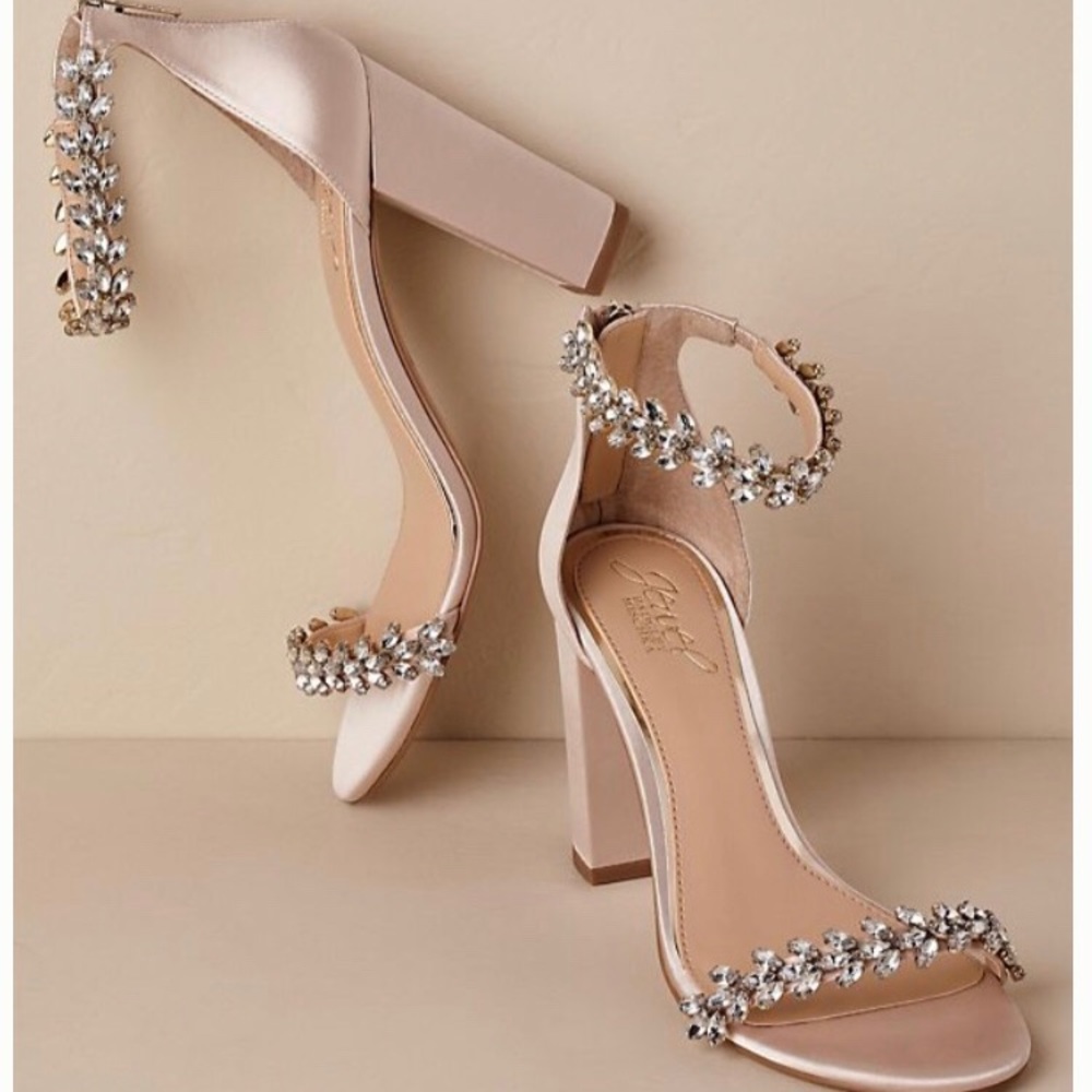 Jewel by Badgley Mischka Mayra shoe sz 7.5 neutral